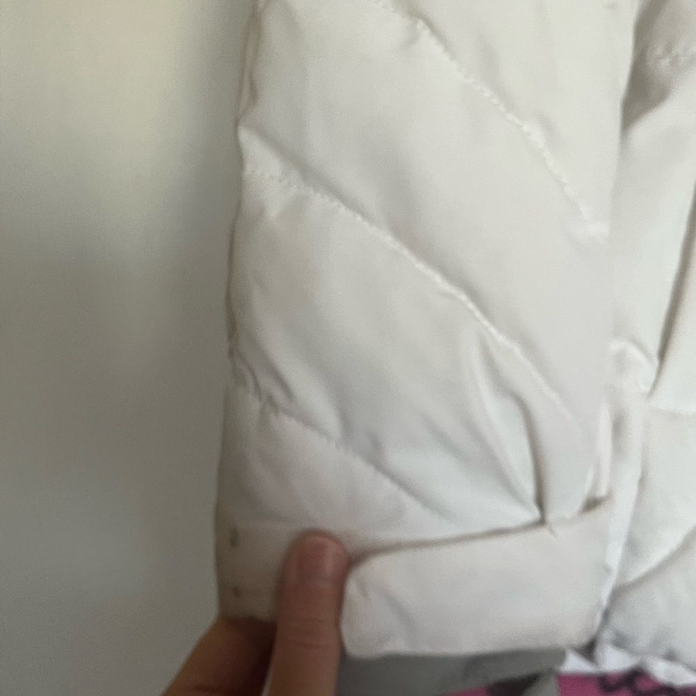 Burton Women's white Puffer Jacket size small - Picture 6 of 9